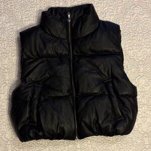 Black Zipper Sleeveless Crop Puffer Vest